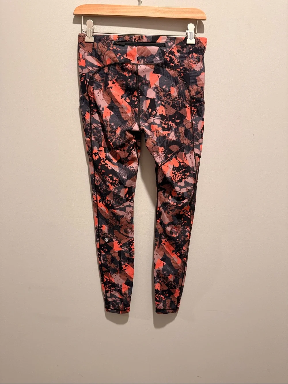 Lululemon Speed Up Tight 28” Size 6